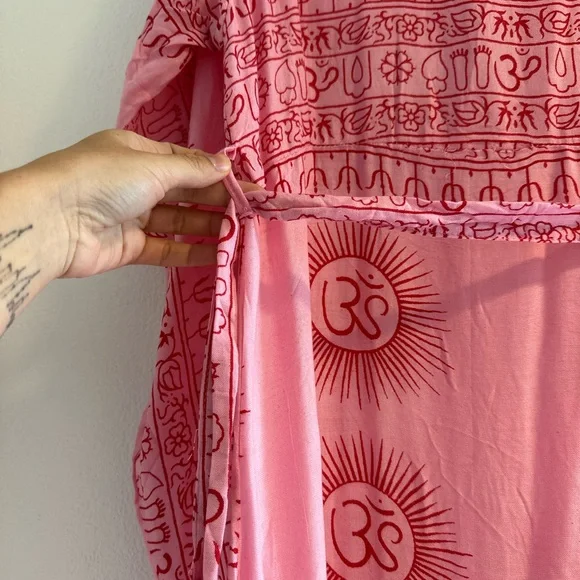 Elegant Pink Maxi Dress - Picture 5 of 8